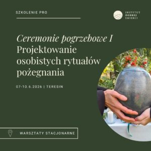 Napis i dłonie trzymające urnę