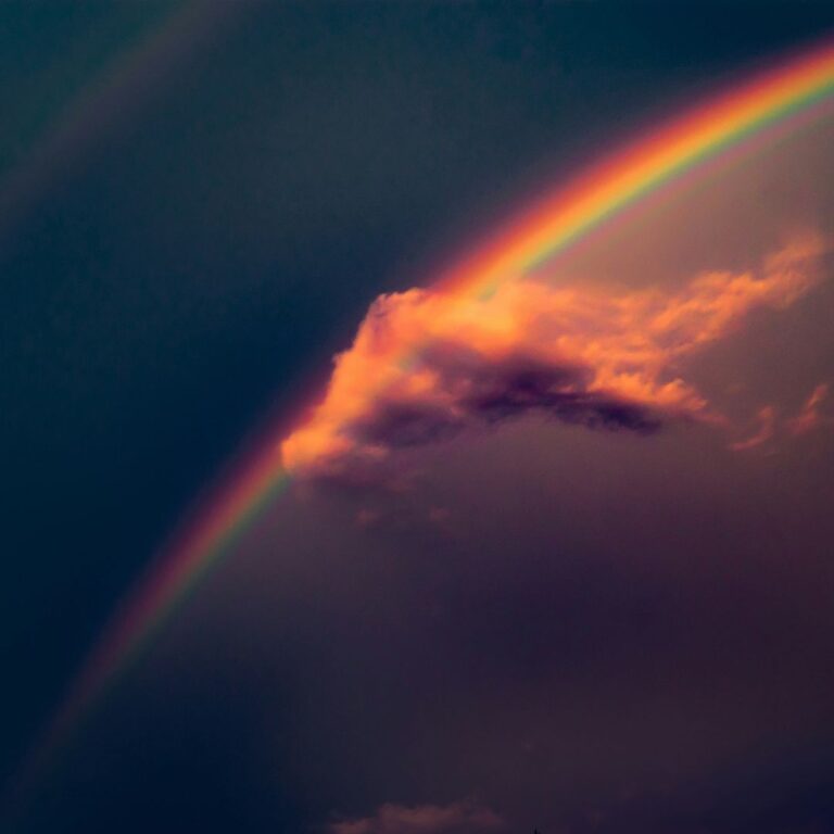 chmura i tęcza