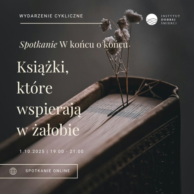 Książka z kwiatkiem między stronami