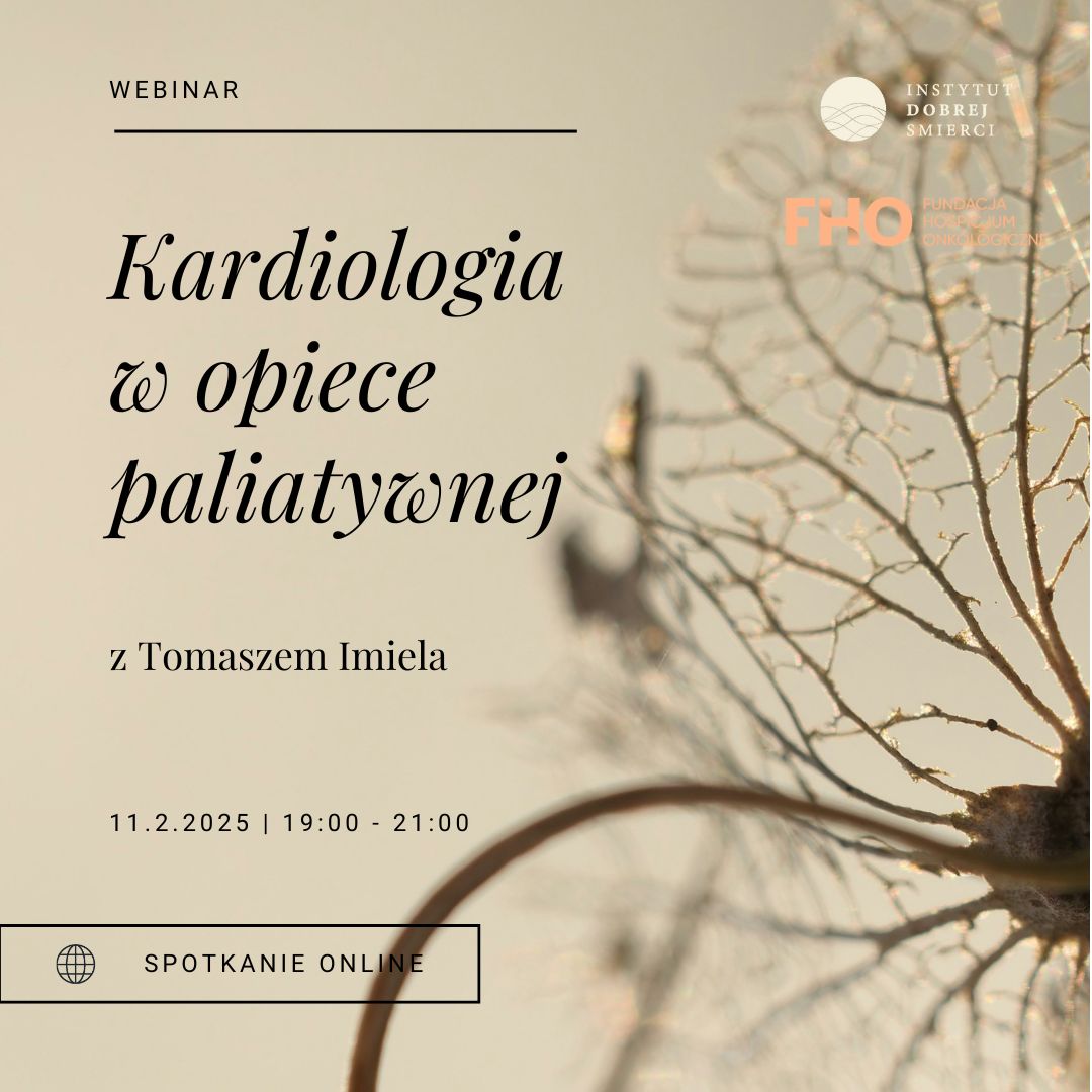 czarne napisy na jasnym tle z uschniętą rośliną