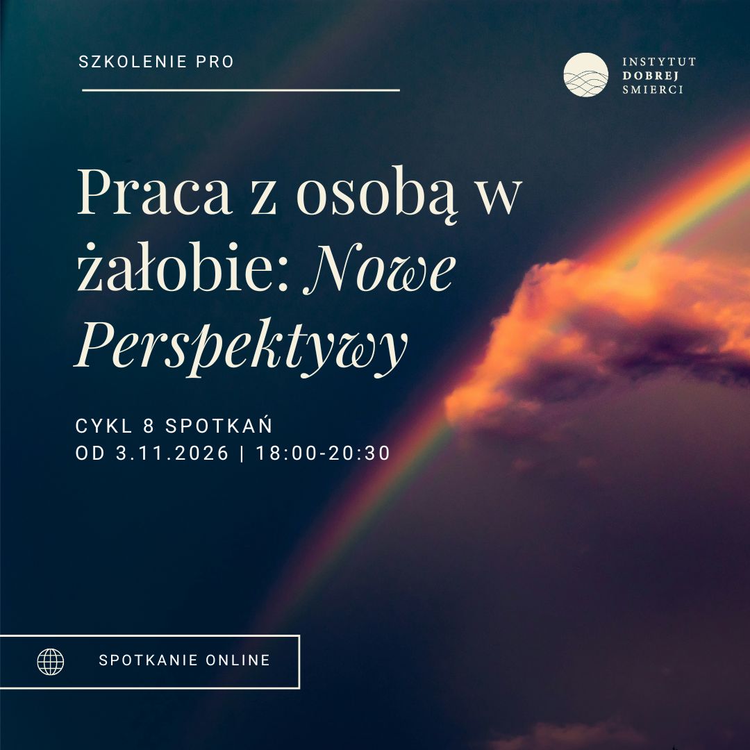 ciemnoniebieskie niebo, tęcza, chmura, biały napis