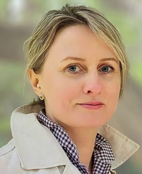 Kobieta o blond włosach