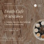 Brązowe tło i krąg filiżanek oraz kremowe napisy